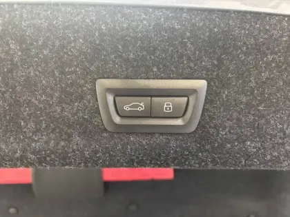 Photo 8 BMW Serie 3 320d xDrive 190 ch BVA8