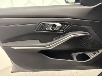 Photo 37 BMW Serie 3 320d xDrive 190 ch BVA8