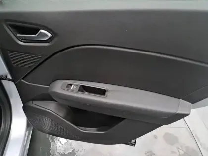 Photo 22 Renault Captur  TCe 90 - 21