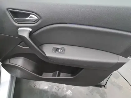 Photo 24 Renault Captur  TCe 90 - 21