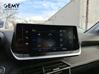 Photo 13 Peugeot 208  Electrique 50 kWh 136ch