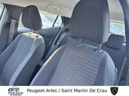 Photo 79 Peugeot 2008  PureTech 130 S&S BVM6