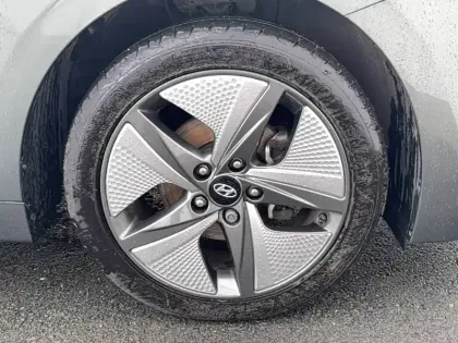 Photo 14 Hyundai Ioniq  Hybrid 141 ch