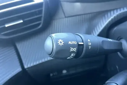 Photo 83 Peugeot 208  Electrique 50 kWh 136ch