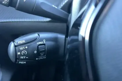 Photo 25 Peugeot 208  Electrique 50 kWh 136ch