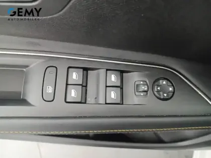 Photo 11 Peugeot 3008  Hybrid 225 e-EAT8