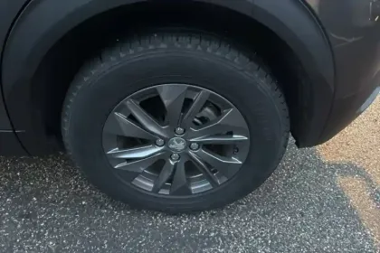 Photo 32 Peugeot 2008  PureTech 100 S&S BVM6