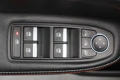 Photo 14 Renault Arkana  E-Tech 145