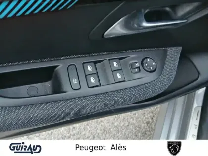 Photo 11 Peugeot 208  PureTech 100 S&S BVM6