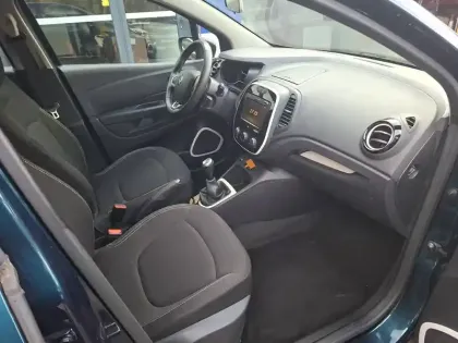 Photo 8 Renault Captur  TCe 90 E6C