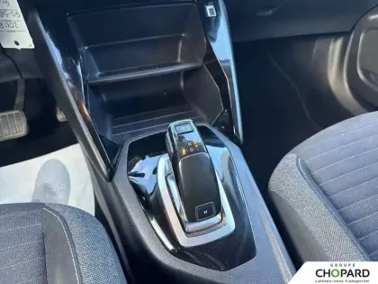 Photo 20 Peugeot 2008  PureTech 130 S&S EAT8