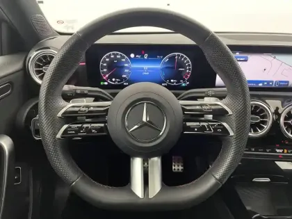 Photo 22 Mercedes Classe A  250 e Hybrid EQ 8G-DCT