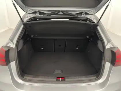 Photo 13 Mercedes Classe A  250 e Hybrid EQ 8G-DCT