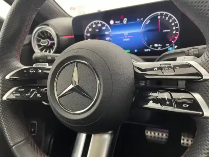 Photo 23 Mercedes Classe A  250 e Hybrid EQ 8G-DCT