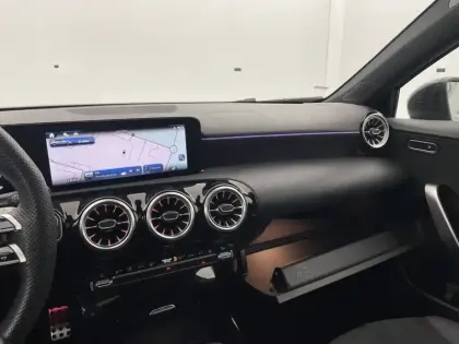 Photo 27 Mercedes Classe A  250 e Hybrid EQ 8G-DCT