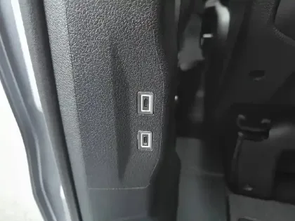 Photo 19 Peugeot Expert  CA FIXE M DIESEL 180 CH AUTOMATIQUE