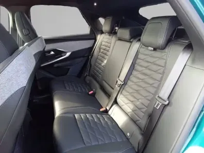 Photo 11 Peugeot 3008  Electrique 325 ch 4x4 73 kWh