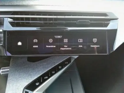 Photo 17 Peugeot 3008  Electrique 325 ch 4x4 73 kWh