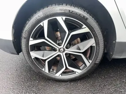 Photo 5 Renault Grand Scenic  TCe 140 FAP EDC - 21