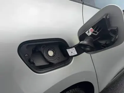 Photo 24 Renault Grand Scenic  TCe 140 FAP EDC - 21