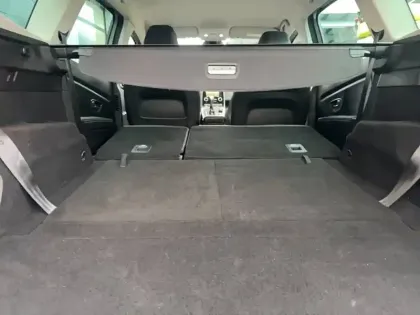 Photo 13 Renault Grand Scenic  TCe 140 FAP EDC - 21