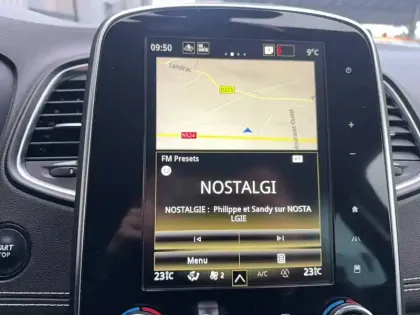 Photo 35 Renault Grand Scenic  TCe 140 FAP EDC - 21