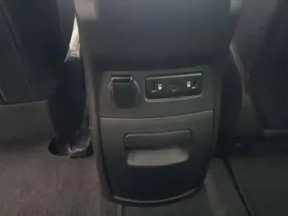 Photo 18 Renault Grand Scenic  TCe 140 FAP EDC - 21