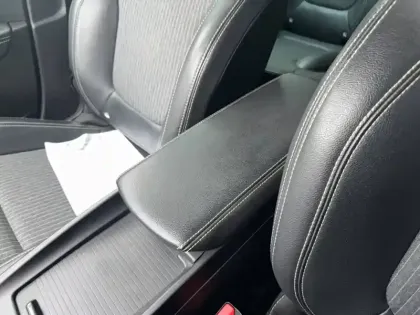 Photo 47 Renault Grand Scenic  TCe 140 FAP EDC - 21