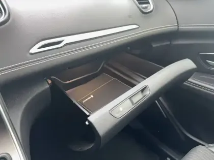 Photo 49 Renault Grand Scenic  TCe 140 FAP EDC - 21