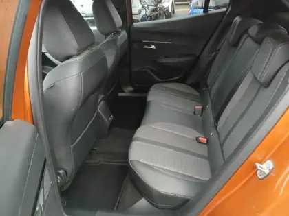 Photo 9 Peugeot 2008  BlueHDi 130 S&S EAT8