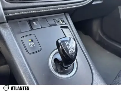 Photo 13 Toyota Auris Gén. II Ph2 NG Design 5