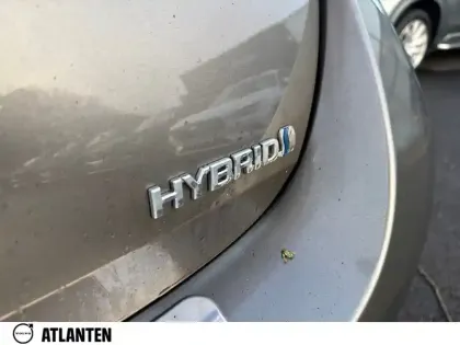 Photo 20 Toyota Auris Gén. II Ph2 NG Design 5