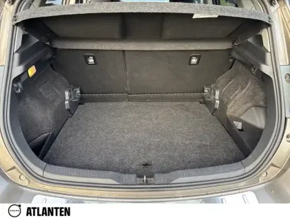 Photo 6 Toyota Auris Gén. II Ph2 NG Design 5