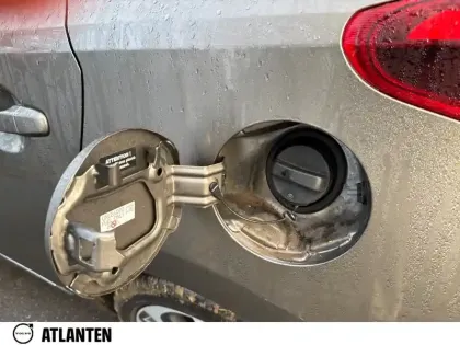 Photo 7 Toyota Auris Gén. II Ph2 NG Design 5