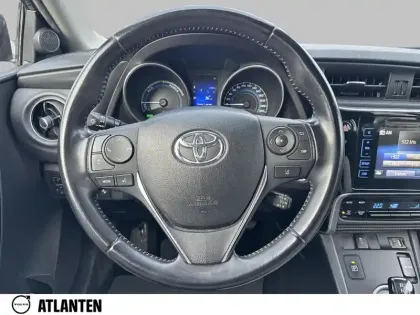 Photo 8 Toyota Auris Gén. II Ph2 NG Design 5