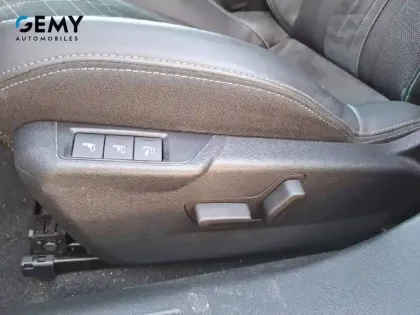 Photo 29 Peugeot 2008 Gén. II Ph2 GT 5