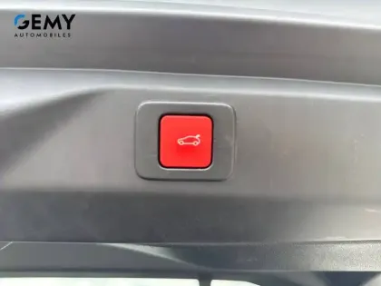 Photo 34 Peugeot 3008  Hybrid 136 e-DCS6