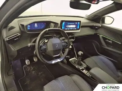 Photo 9 Peugeot 2008  PureTech 130 S&S BVM6