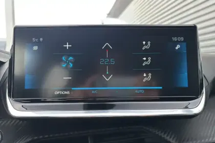 Photo 31 Peugeot 208  PureTech 100 S&S BVM6