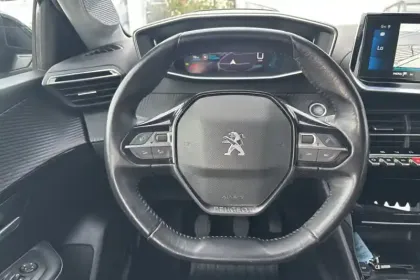 Photo 18 Peugeot 208  PureTech 100 S&S BVM6