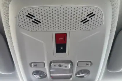 Photo 29 Peugeot 208  PureTech 100 S&S BVM6