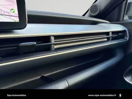 Photo 17 Jeep Avenger  1.2 Turbo T3 100 ch