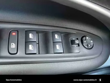 Photo 26 Jeep Avenger  1.2 Turbo T3 100 ch