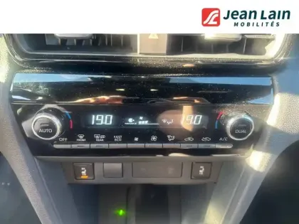 Photo 13 Toyota Yaris  Cross Hybride 130h 2WD