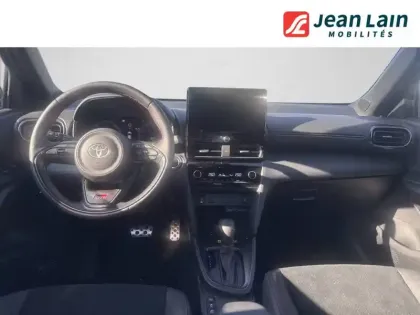 Photo 17 Toyota Yaris  Cross Hybride 130h 2WD