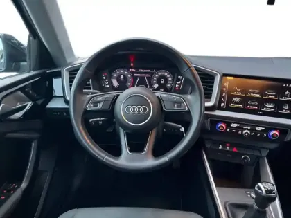 Photo 11 Audi A1  Sportback 25 TFSI 95 ch BVM5