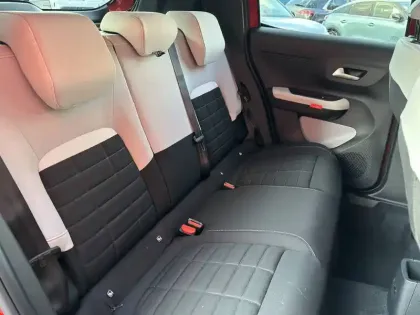 Photo 33 Citroën C3  Turbo 100 ch BVM6