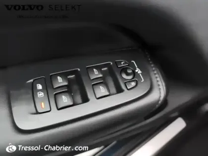 Photo 19 Volvo Xc60  T6 Recharge AWD 253 ch + 145 ch Geartronic 8 Ultimate Style Chrome