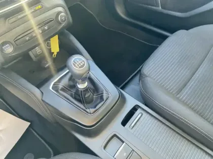 Photo 7 Ford Focus 1.0 EcoBoost mHEV 125ch Titanium X Business