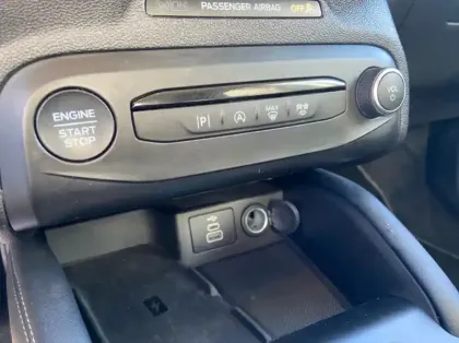 Photo 18 Ford Focus 1.0 EcoBoost mHEV 125ch Titanium X Business